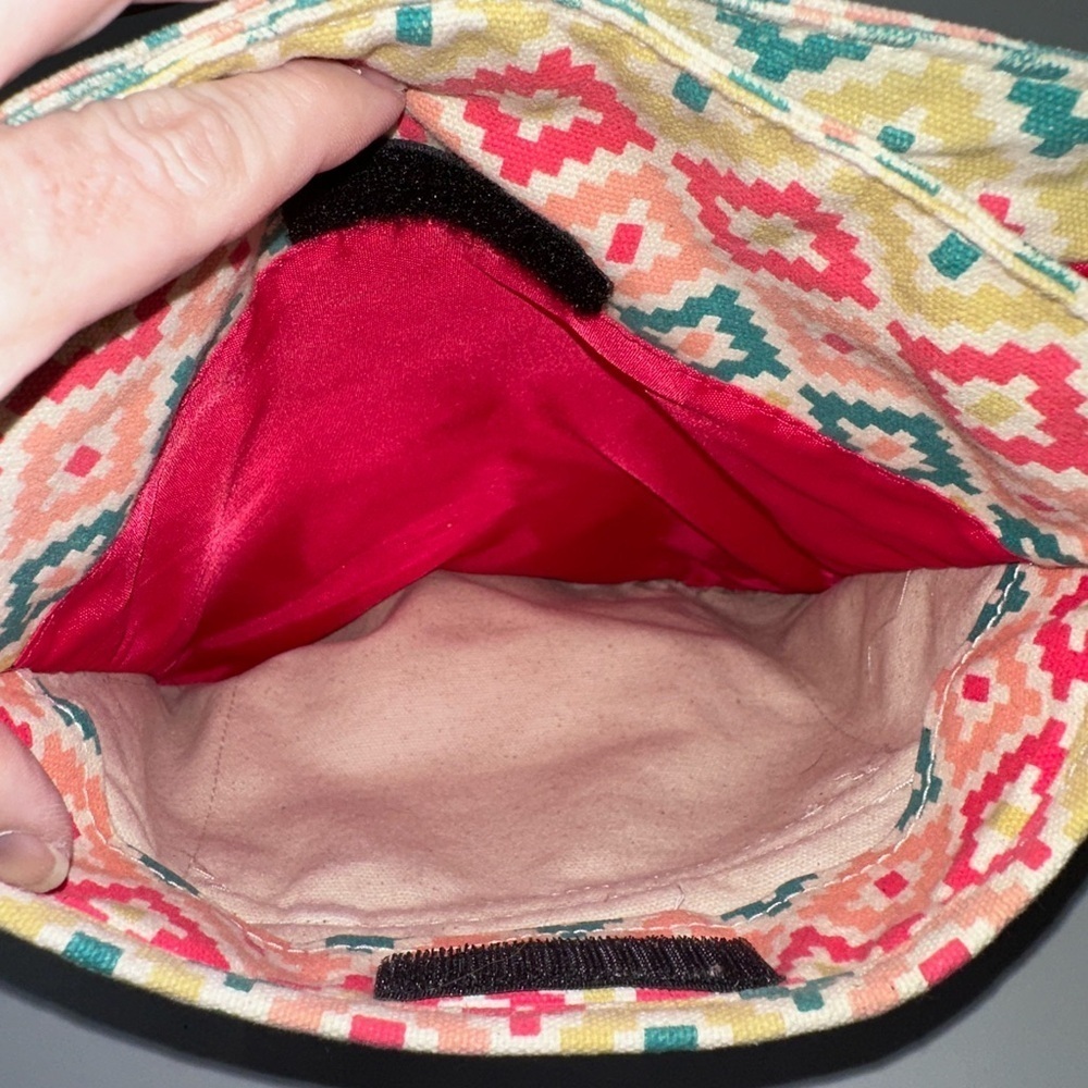 Kavu Geometric Pink and Green Crossbody Bag - Picture 5 of 10